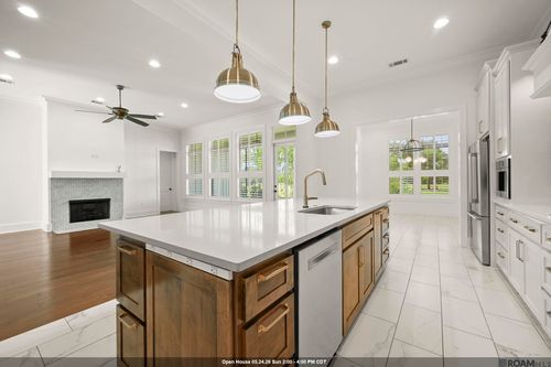 19890 Southern Hills Ave, Baton Rouge, LA, 70809-6501 | Card Image