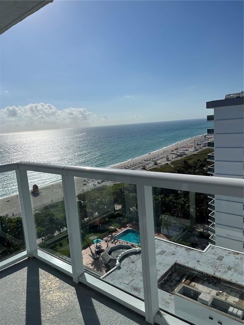 ph-5-2457 Collins Ave, Miami Beach, FL, 33140-4786 | Card Image
