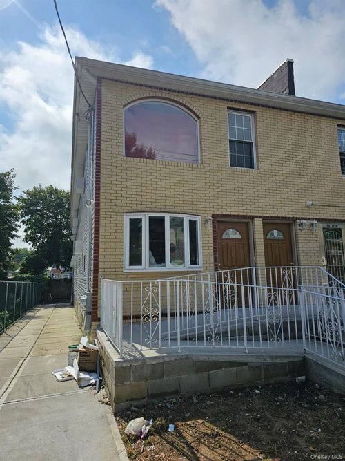 2nd-floor-14654 106th Ave, Jamaica, NY, 11435-5012 | Card Image