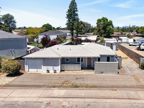 493 Hearn Ave, Santa Rosa, CA, 95407-7823 | Card Image