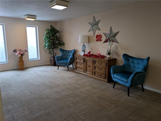 2md floor lobby | Image 18
