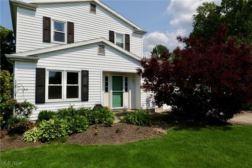 781 Harris Rd, Sheffield Lake, OH, 44054-1413 | Card Image