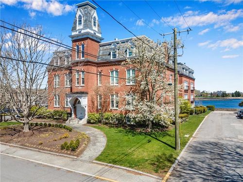 apt-21-25 Orchard St, Stonington, CT, 06378-1358 | Card Image