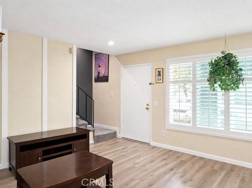 8714 Willis, Los Angeles, CA, 91402 | Card Image