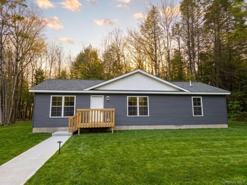 43 Pinehurst Dr, Liberty, NY, 12754-1609 | Card Image