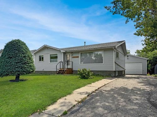 9523 99 Avenue, Grande Prairie, AB, T8V0R1 | Card Image