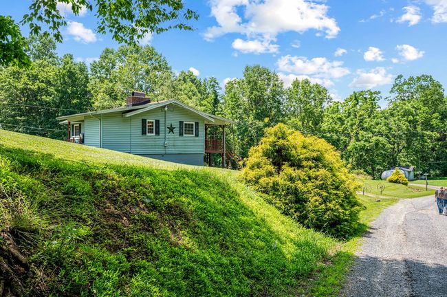 575 Apache Trl, House other with 2 bedrooms, 1 bathrooms and null parking in Fancy Gap VA | Image 39