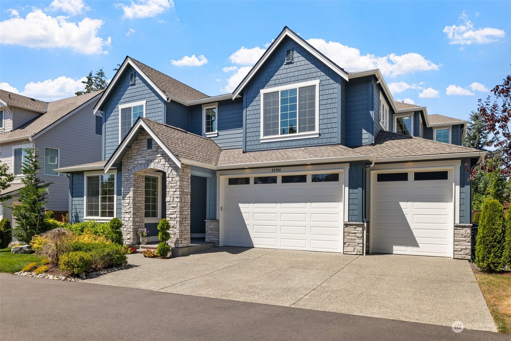 13th Ct, Sammamish, WA 98075