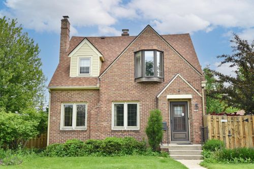 3786 S 35th Street, Greenfield, WI, 53221 | Card Image
