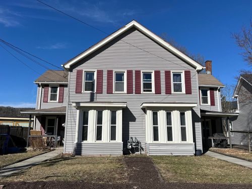 131 Willow St, Winsted, CT, 06098-2011 | Card Image