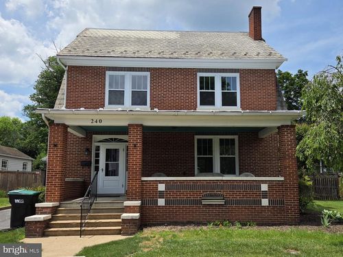 240 S Holliday St, STRASBURG, VA, 22657-2216 | Card Image