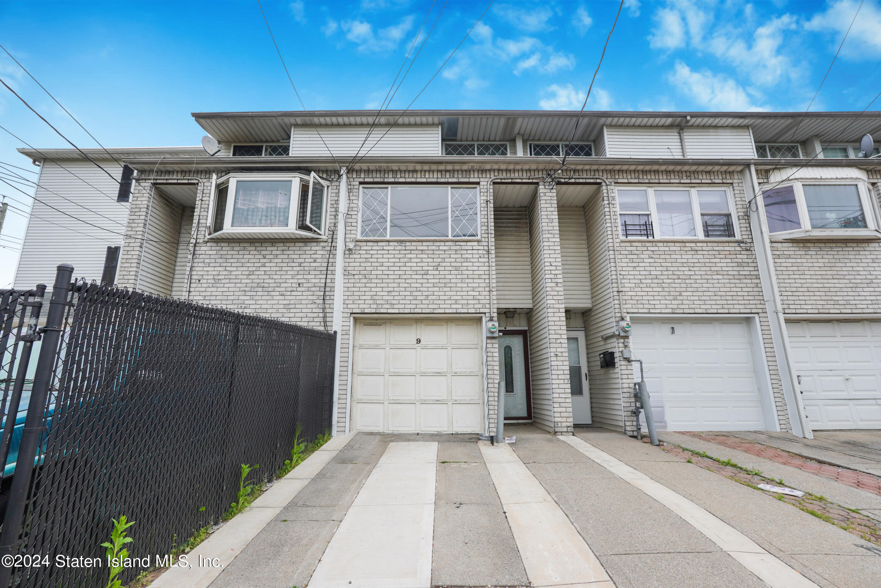 Grandview Ave, Staten Island, NY 10303