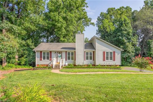 2201 Blue Stone Ln, Winston Salem, NC, 27107-7611 | Card Image