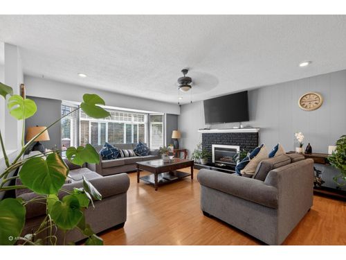 11627 72a Ave, Delta, BC, V4C1B2 | Card Image