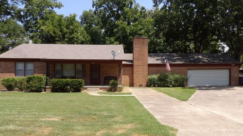 911 S Trotter St, Dermott, AR, 71638-2510 | Card Image