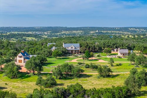 1400 Arbor Ridge Rd, Fredericksburg, TX, 78624-7921 | Card Image