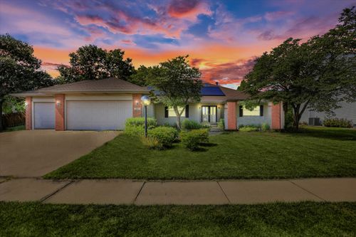 405 Wesley Ave, Savoy, IL, 61874-9419 | Card Image