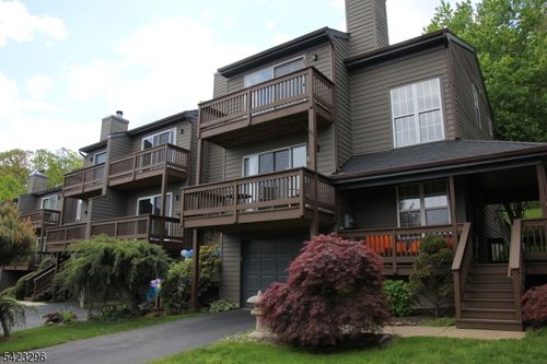 37 Melrose Ct, Princeton, NJ, 08540 | Card Image