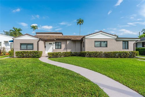 157 Curtiss Pkwy, Miami Springs, FL, 33166-5280 | Card Image