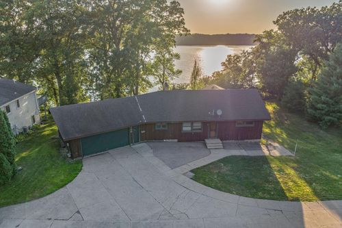350 E Amber Lake Dr, Fairmont, MN, 56031-3403 | Card Image