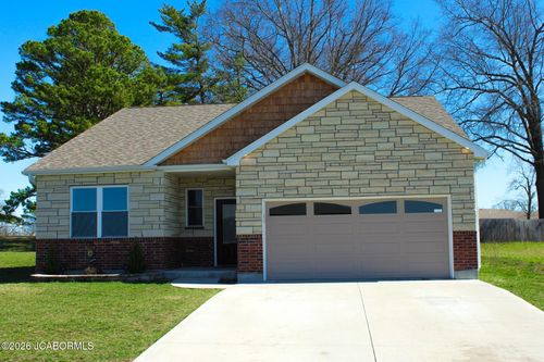 100 Stonegate Avenue, Linn, MO, 65051 | Card Image
