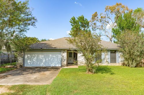 526 Tall Timber Dr, West Columbia, TX, 77486-3920 | Card Image