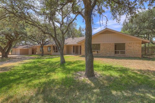 909 Palomino Ln, San Marcos, TX, 78666-1179 | Card Image