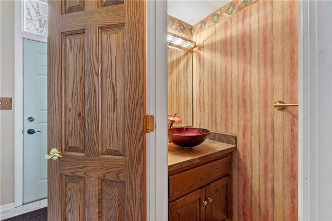 232 Falls Village Rd, Townhouse with 2 bedrooms, 2 bathrooms and 1 parking in Pittsburgh PA | Image 10
