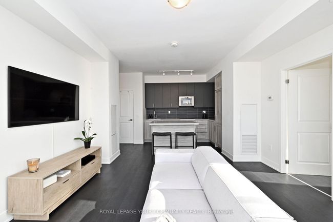 2908 Highway 7, Condo with 2 bedrooms, 2 bathrooms and 1 parking in Vaughan ON | Image 11