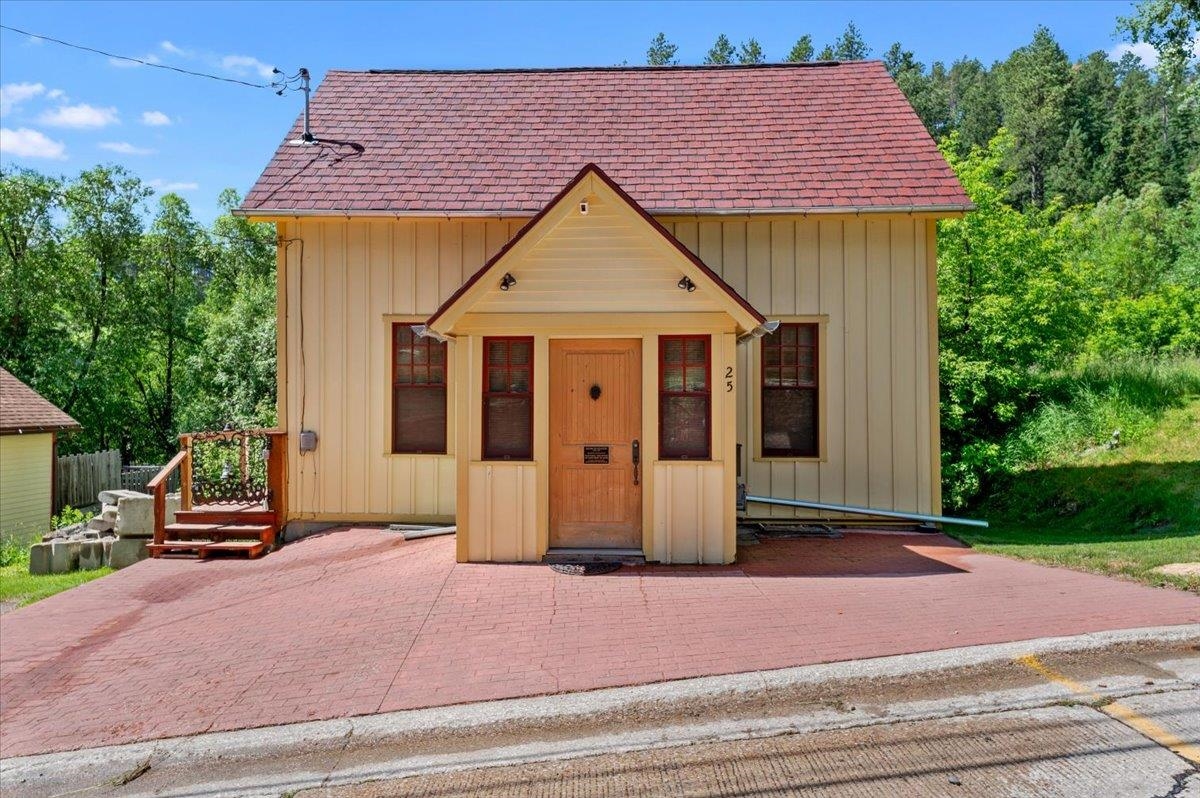 Denver Ave, Deadwood, SD 57732