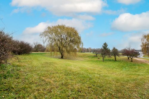 8320 Springwood Ln, DARIEN, WI, 53114 | Card Image