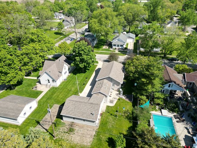 214 W Watson St, House other with 2 bedrooms, 2 bathrooms and 2 parking in Forrest IL | Image 32
