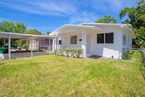 4647 Nw 15th Ct, Miami, FL, 33142-4116 | Card Image