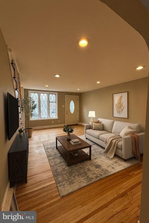 409 Cherry St, CLIFTON HEIGHTS, PA, 19018-2505 | Card Image