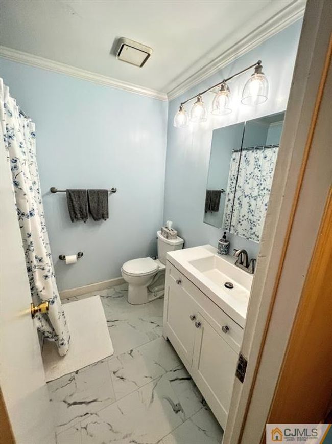 251 51 Farnham Square, Sold in Sayreville Zoocasa