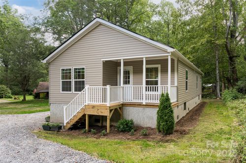 321 Flat Creek Rd, Black Mountain, NC, 28711-3245 | Card Image