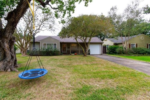 4607 Pine St, Bellaire, TX, 77401-5505 | Card Image