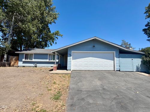 1131 Merryman Dr, Klamath Falls, OR, 97603-3632 | Card Image