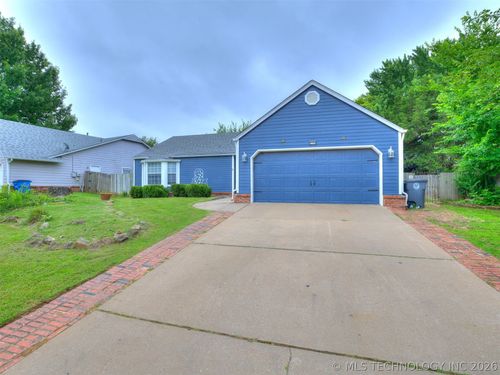 9208 93rd St, Tulsa, OK, 74133-5680 | Card Image