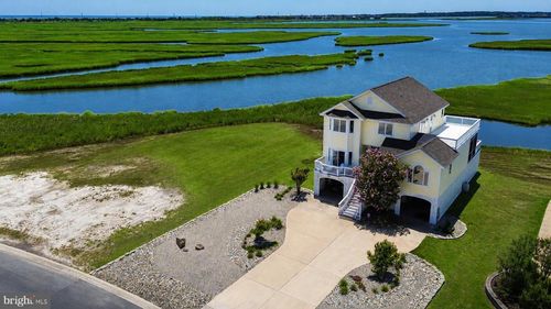 6 S Shore Dr, Bethany Beach, DE, 19930-9226 | Card Image