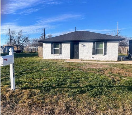 2930 Wheatley St, Vernon, TX, 76384-4241 | Card Image