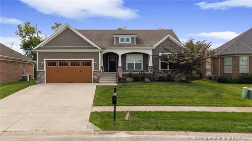 5526 Covington Dr, Charlestown, IN, 47111-9062 | Card Image