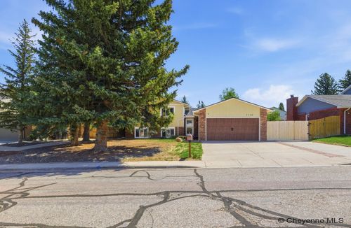 7119 Cordova Dr, Cheyenne, WY, 82009-2614 | Card Image