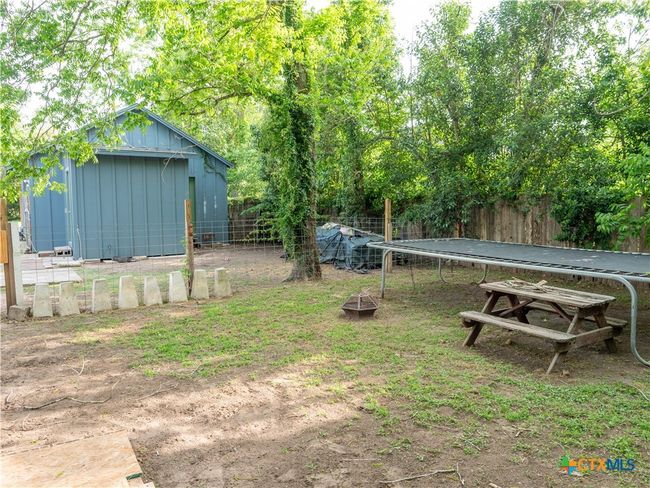 1006 W North St, House other with 2 bedrooms, 1 bathrooms and null parking in Victoria TX | Image 28