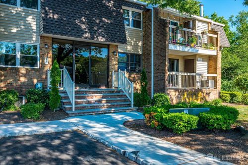 812 Sharon Garden Ct, Woodbridge, NJ, 07095-4334 | Card Image
