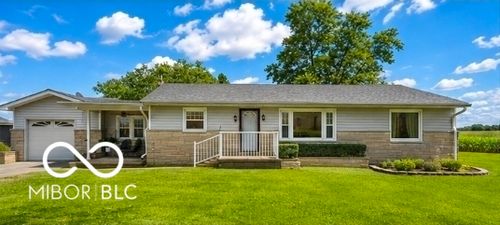 2704 E County Road 50 N, Fillmore, IN, 46128-9497 | Card Image