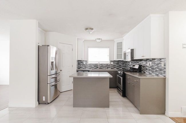 129 Lightbown Way, House other with 4 bedrooms, 3 bathrooms and 3 parking in Fort Mcmurray AB | Image 9