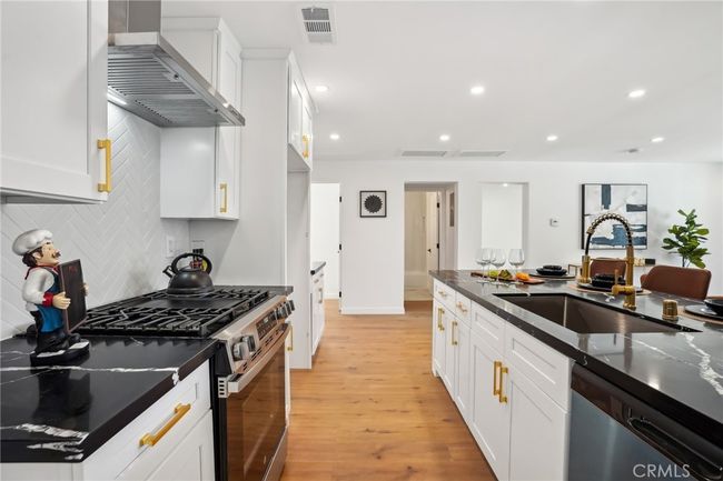 10159 Colwell Dr, House other with 5 bedrooms, 3 bathrooms and null parking in Sun Valley CA | Image 18