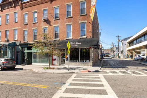 restaurant-12 N Broadway, Orangetown, NY, 10960 | Card Image