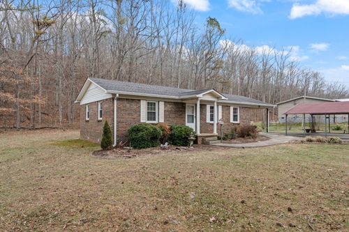 111 Curtis Dr, Waverly, TN, 37185-3282 | Card Image